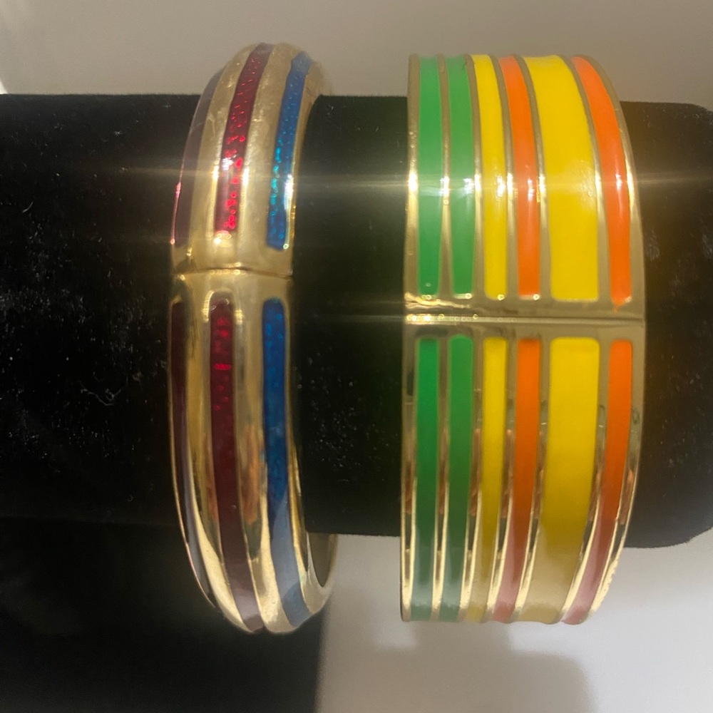 Retro VTG Hinge Gold-Tone Multi-Color Enamel Bangle Bracelet Set - Women Jewelry
